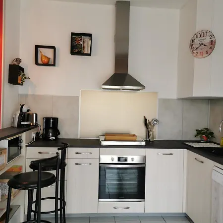 La Grillotte Apartment *